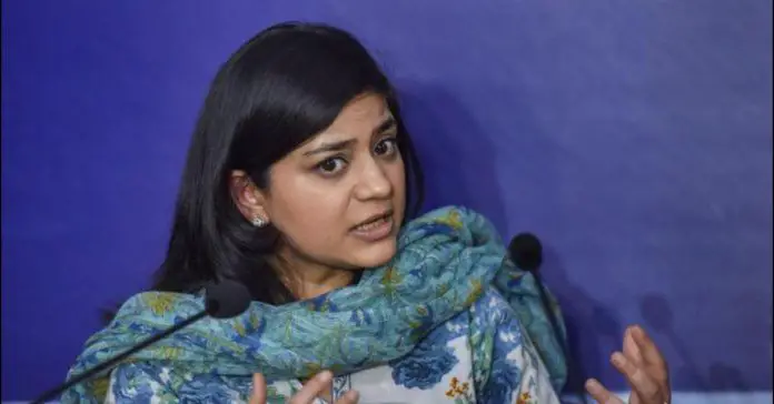 Mehbooba’s daughter Iltija claims that her mother again put under ‘House Detention’ Mehbooba’s daughter Iltija claims that her mother again put under ‘House Detention’