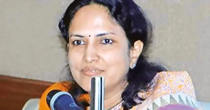 Controversial Justice Pushpa Ganediwala takes oath as additional Judge of Bombay HC Controversial Justice Pushpa Ganediwala takes oath as additional Judge of Bombay HC